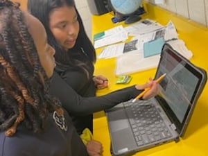 5. student sharing slide show